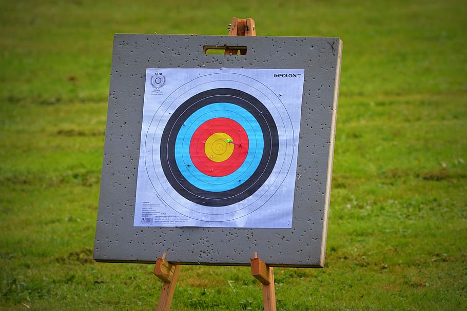compound bow target, brown, stand, archery, arrow, goal, sports, focus, sports Target, bull's-Eye
