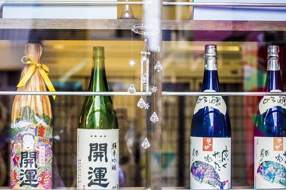 wine, glass, bottle, obsolete, vintage-flavored liqueur, the shop window, exquisite, container, glass - material, text