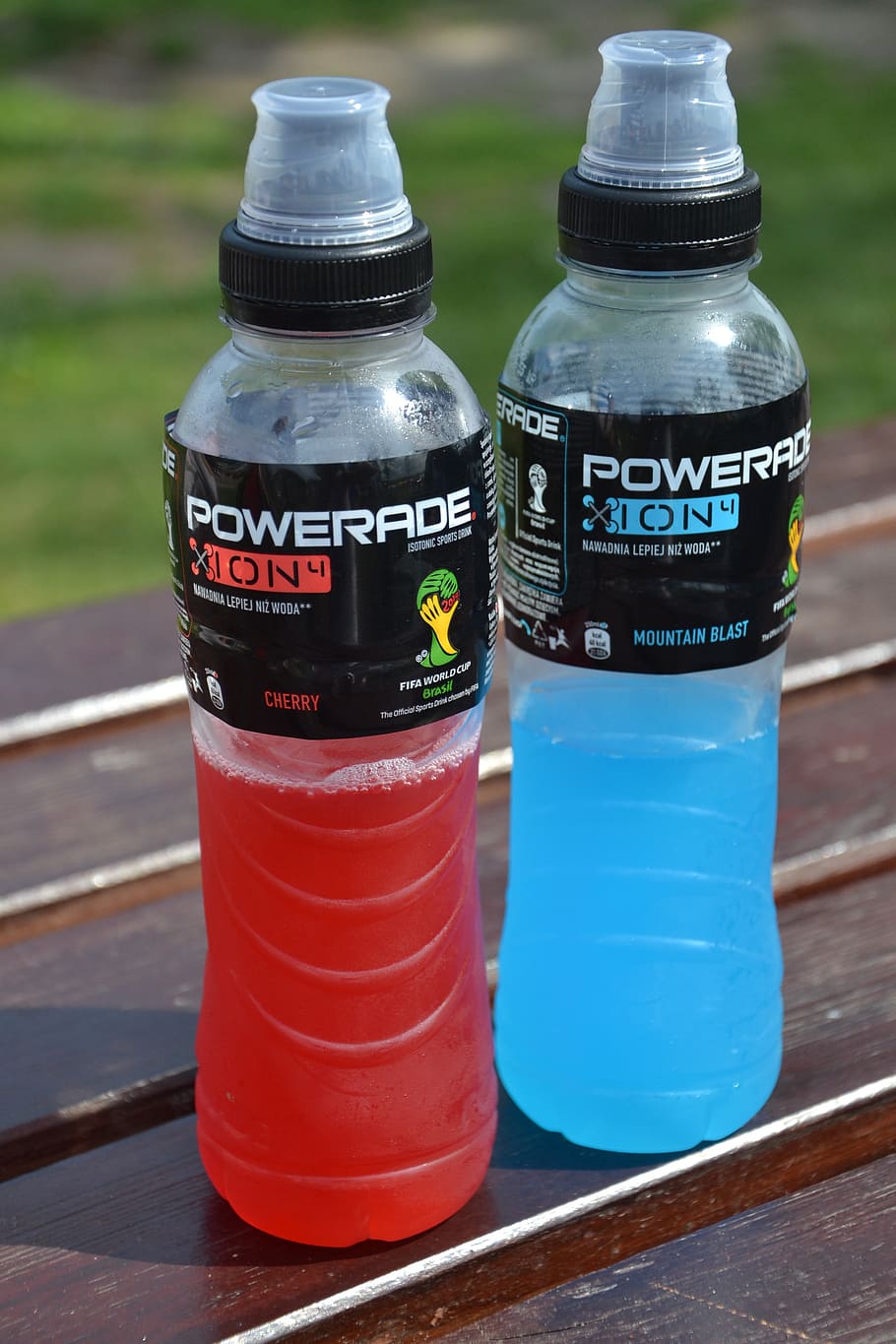 the drink, isotonic drink, powerade, isotonic, type izotonik, irrigation, minerals, sport, bottle, table
