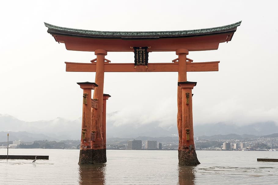 foto do santuário do japão, grande torii de miyajima, símbolo, limite, herança, portão, marco, caminho, oriental, japão