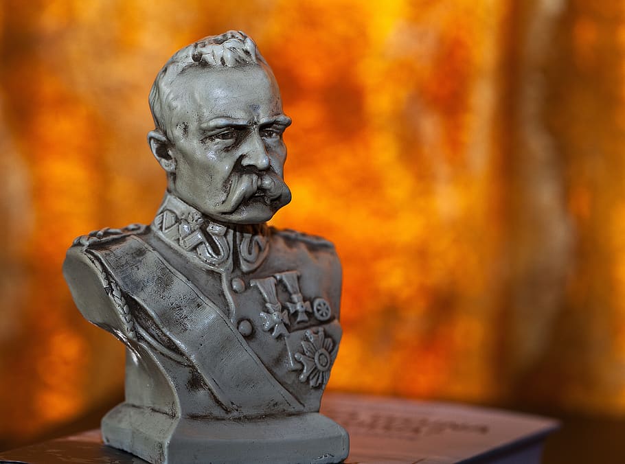 bust, jozef pilsudski, chief, commander, leader, second republic, independence, partitions, release, the statue