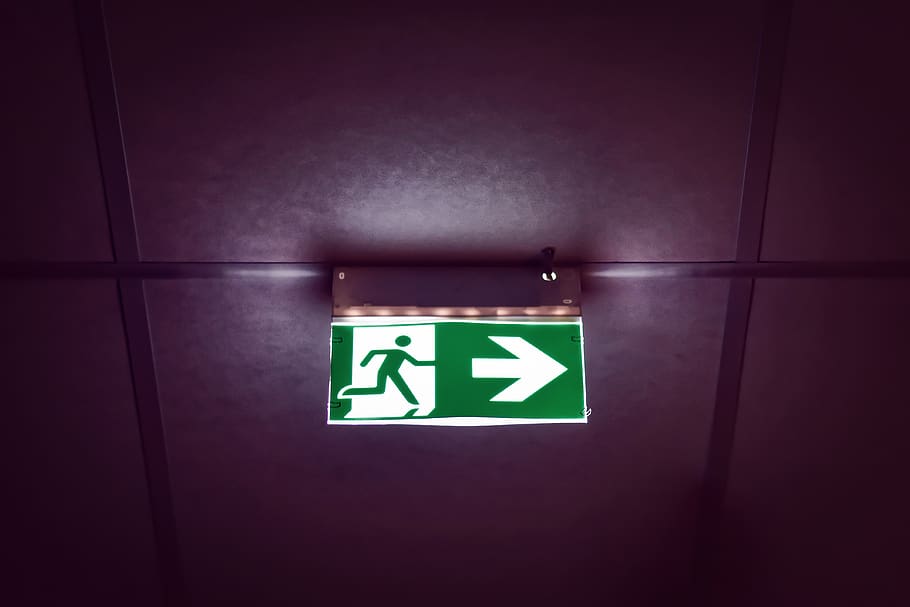 escape route, shield, emergency exit, output, fire protection, way out, note, escape, arrow, green