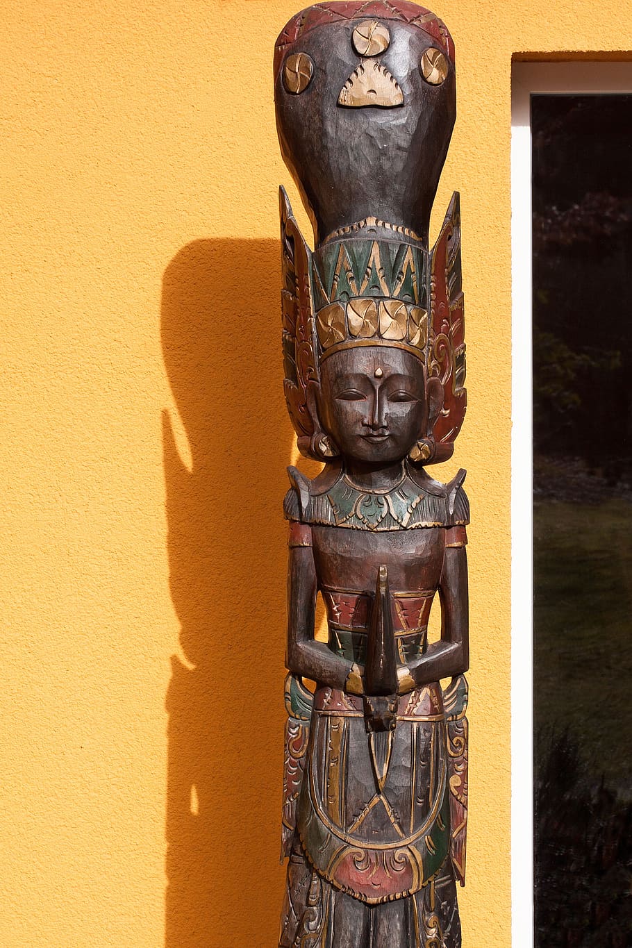 Temple, Guardian, Bali, Wood, Painted, temple guardian, carved, wood carving, red, green