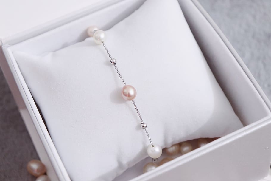 pearl, bracelet, jewellery, close-up, gift, necklace, jewelry, indoors, wealth, white color
