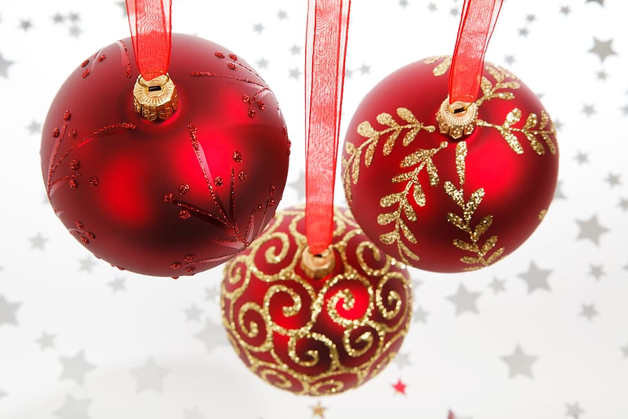 3つの赤い飾り, 背景, ボール, 安物の宝石, お祝い, クリスマス, 12月, 装飾, ガラス, キラキラ