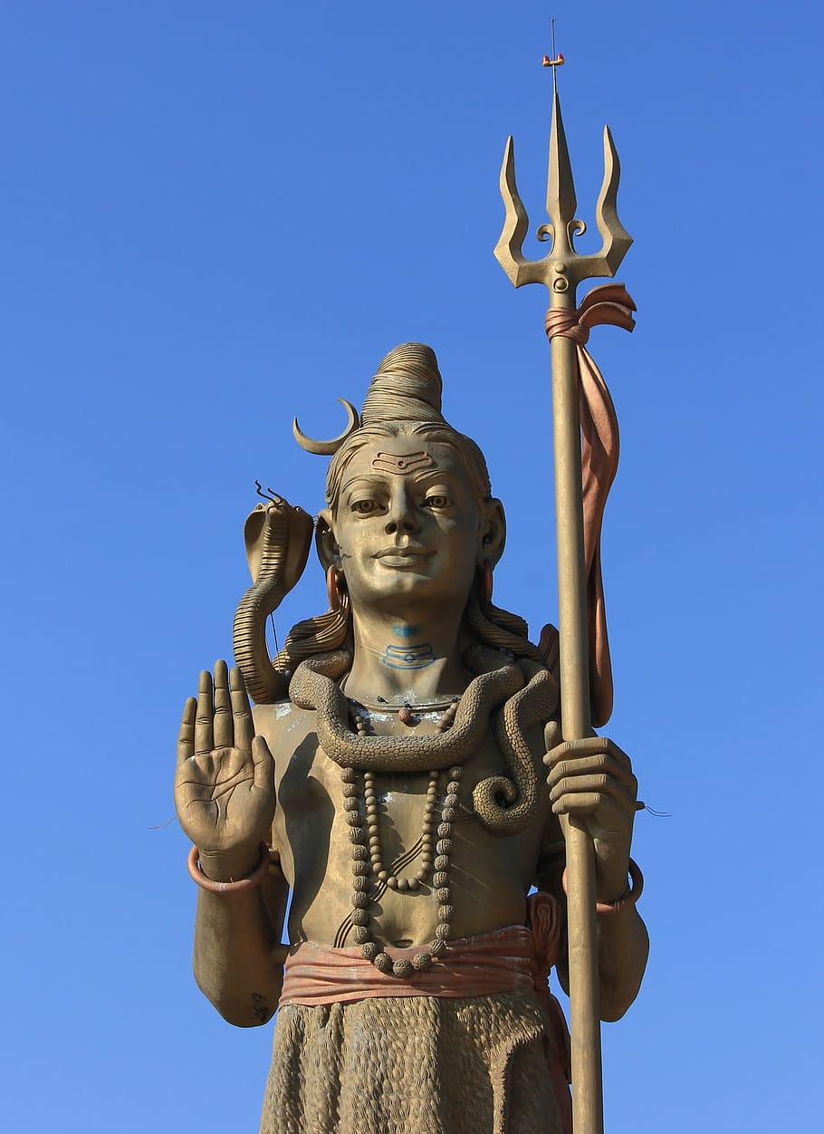 hombre, tenencia, estatua de trydent, shiva, religioso, india, estatua, metal, hindú, hinduismo