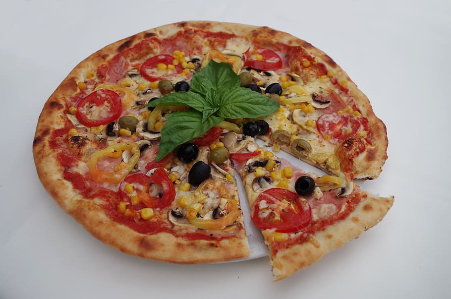 pizza, kemangi, zaitun, makanan, krájaná, odkrojená, triangle, makanan dan minuman, makanan tidak sehat, makanan Italia