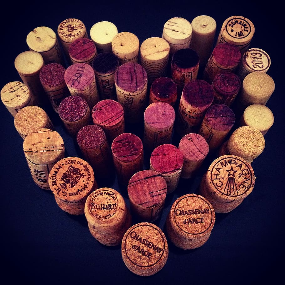 Heart, Caps, Wine, Champagne, large group of objects, cork - stopper, studio shot, wine cork, still life, variation