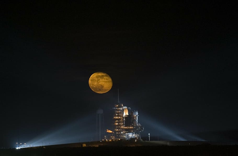 full, moon, building, space shuttle, full moon, night, endeavour, shuttle, space, pre-flight
