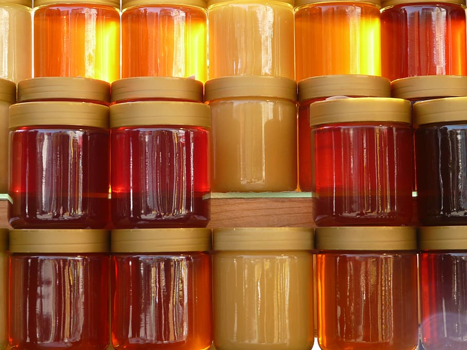 claro, frascos de vidrio, marrón, tapas, miel, tarro de miel, miel para la venta, apicultor, apicultura, dulce