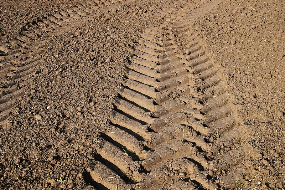 brown dirt, trace, tractor track, agriculture, gauge, earth, field, arable, direction, away