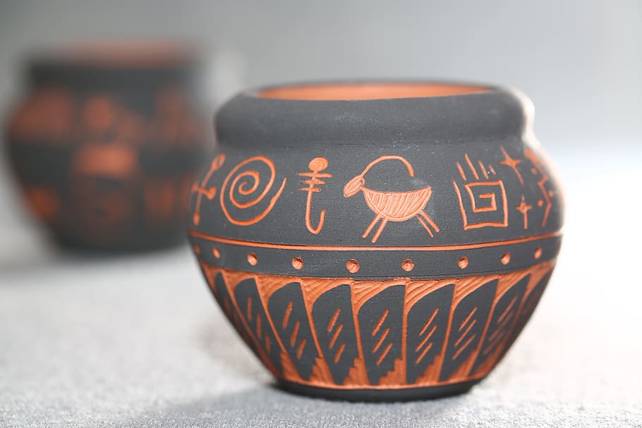 selective, focus photo, gray, orange, pot, american indian style, pottery, vase, clay, earthenware