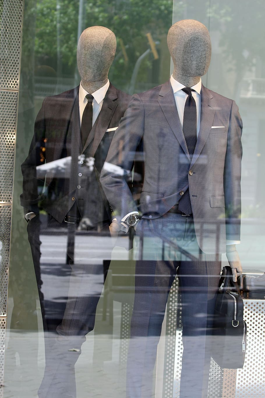 reflection, costume, tie, city, lisbon, mannequin, business person, businessman, business, well-dressed