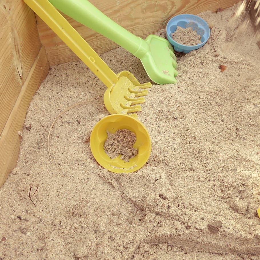 poço de areia, areia, jogar, computação, moldes, brinquedos, vista de alto ângulo, amarelo, terra, ninguém