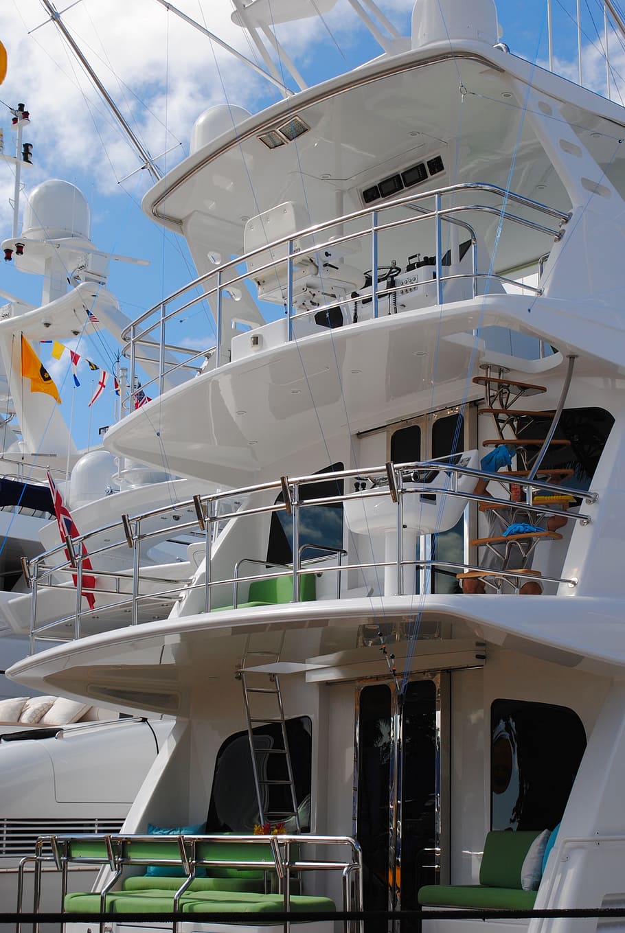 yacht, yacht exterior, decks, sport fishing, fishing, fishing yacht, sport fish yacht, travel, ship, boat