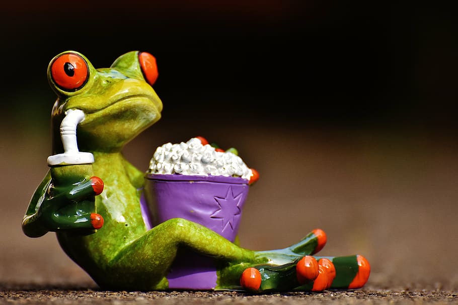 frog, sipping, juice, popcorn, ceramic, figurine, cinema, funny, cute, sweet