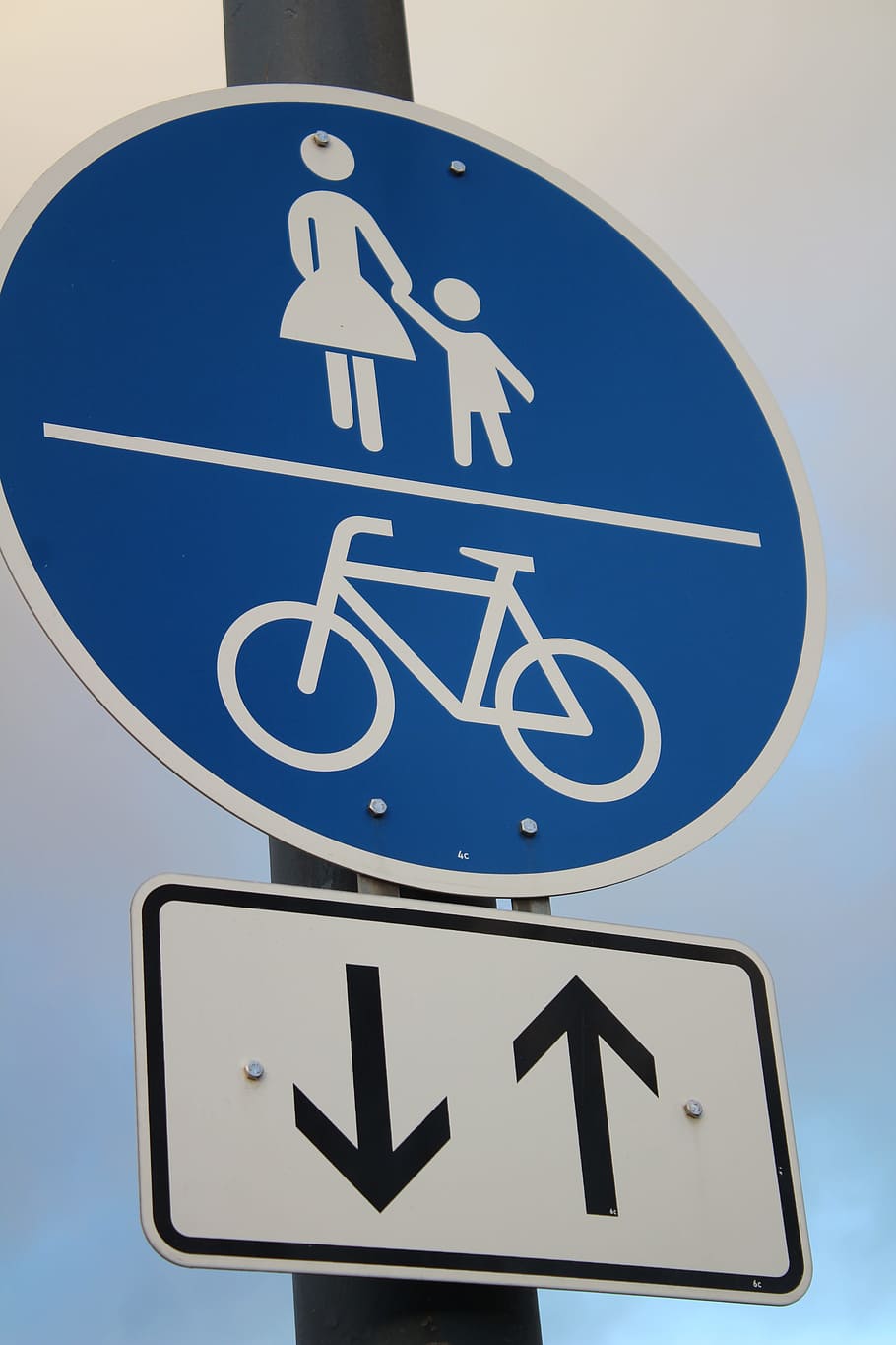 traffic sign, shield, blue, traffic, road sign, street sign, allowed, allows, bike, human