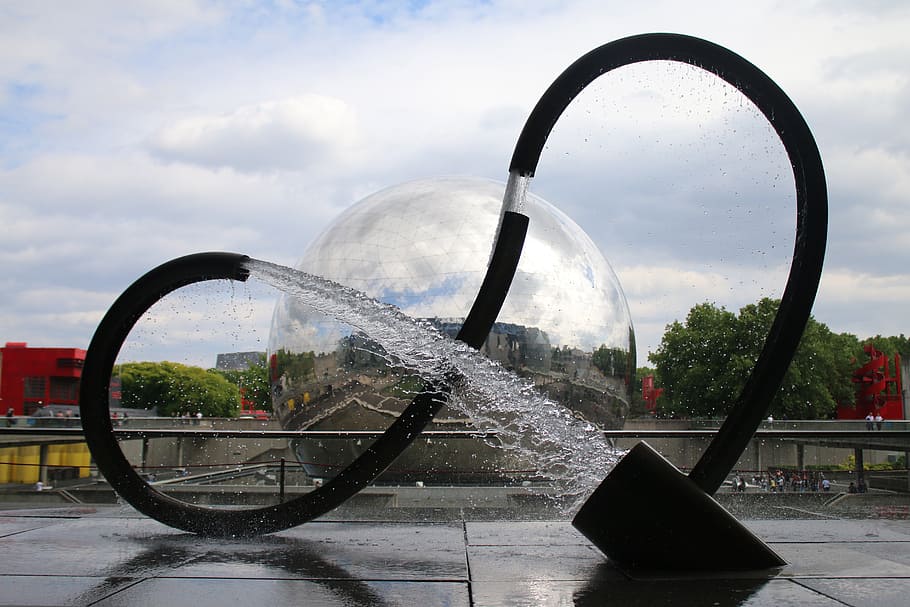 La Géode, parc de la Villette, Paris, shallow, focus, outdoor, fountain, sky, water, built structure