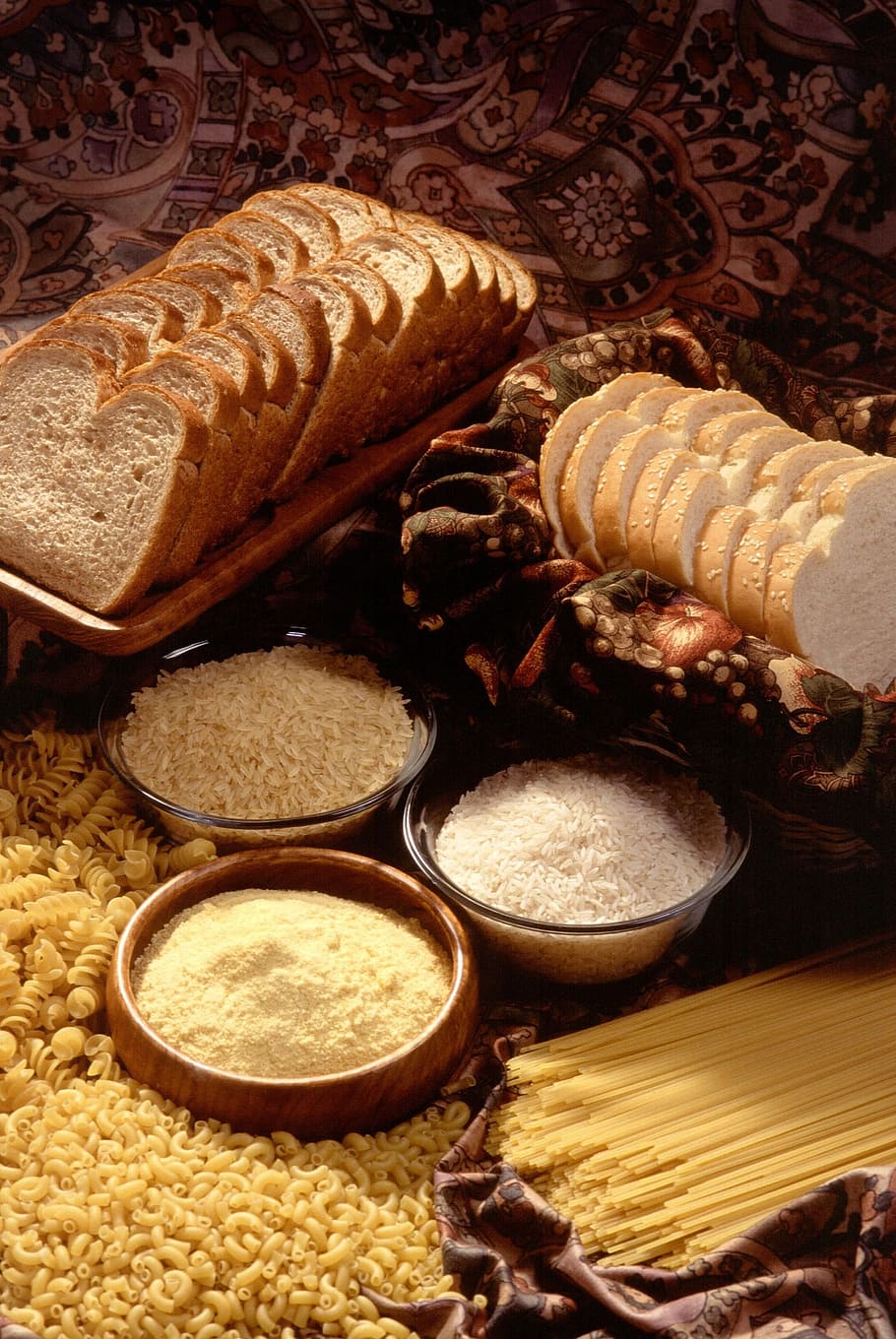 wheat bread, pasta, assorted, grains, rice, cornmeal, flour, enriched, bread, drink