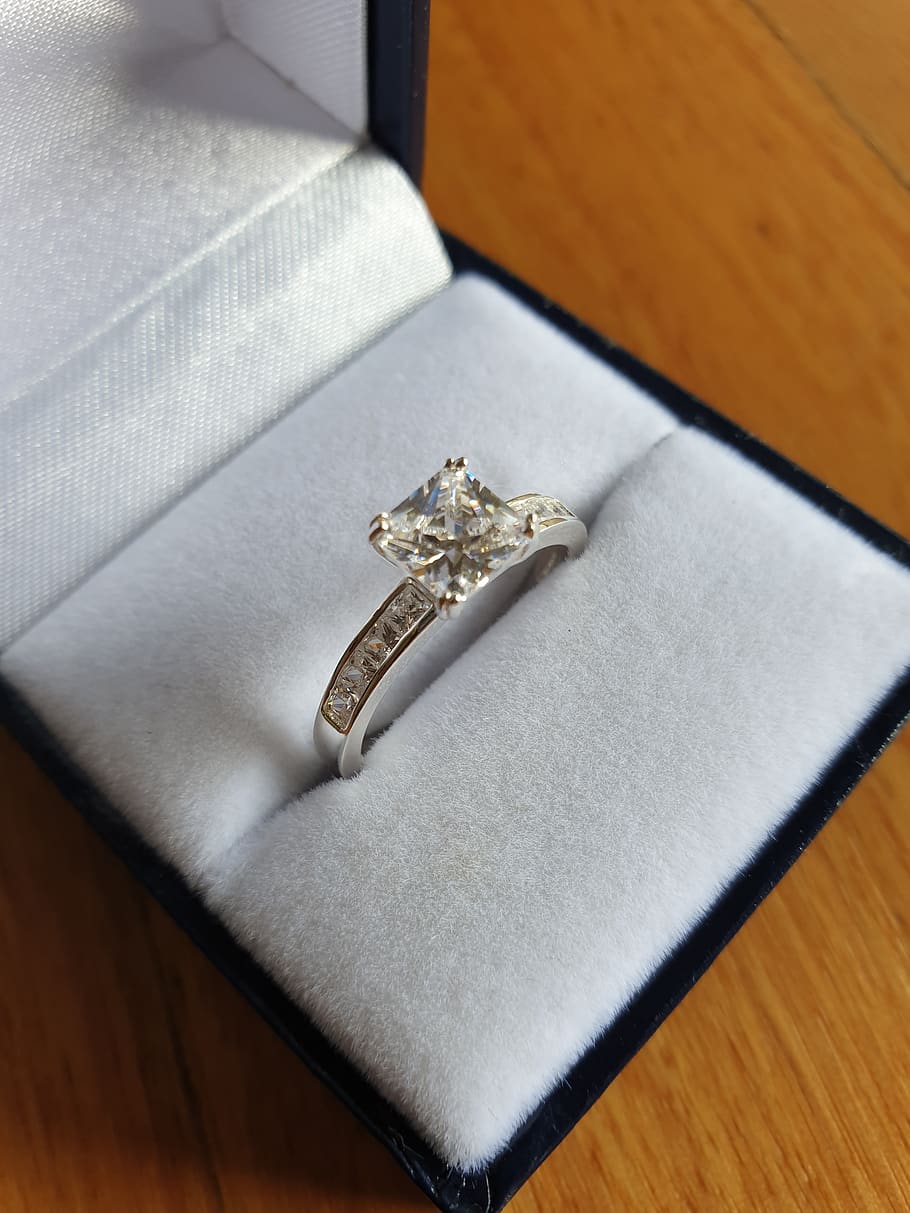 anillo, diamante, compromiso, joyas, plata, joyería, mesa, diamante - gema, vista de ángulo alto, color dorado