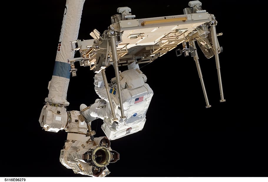 astronauta, caminata espacial, transbordador espacial, herramientas, traje, paquete, correa, flotante, trabajo, mantenimiento