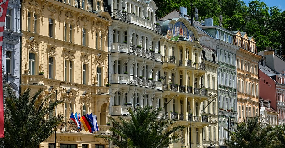 Karlovy varía, centro histórico, Karlovy-vary, República Checa, históricamente, spa, arquitectura, estructura construida, exterior del edificio, árbol