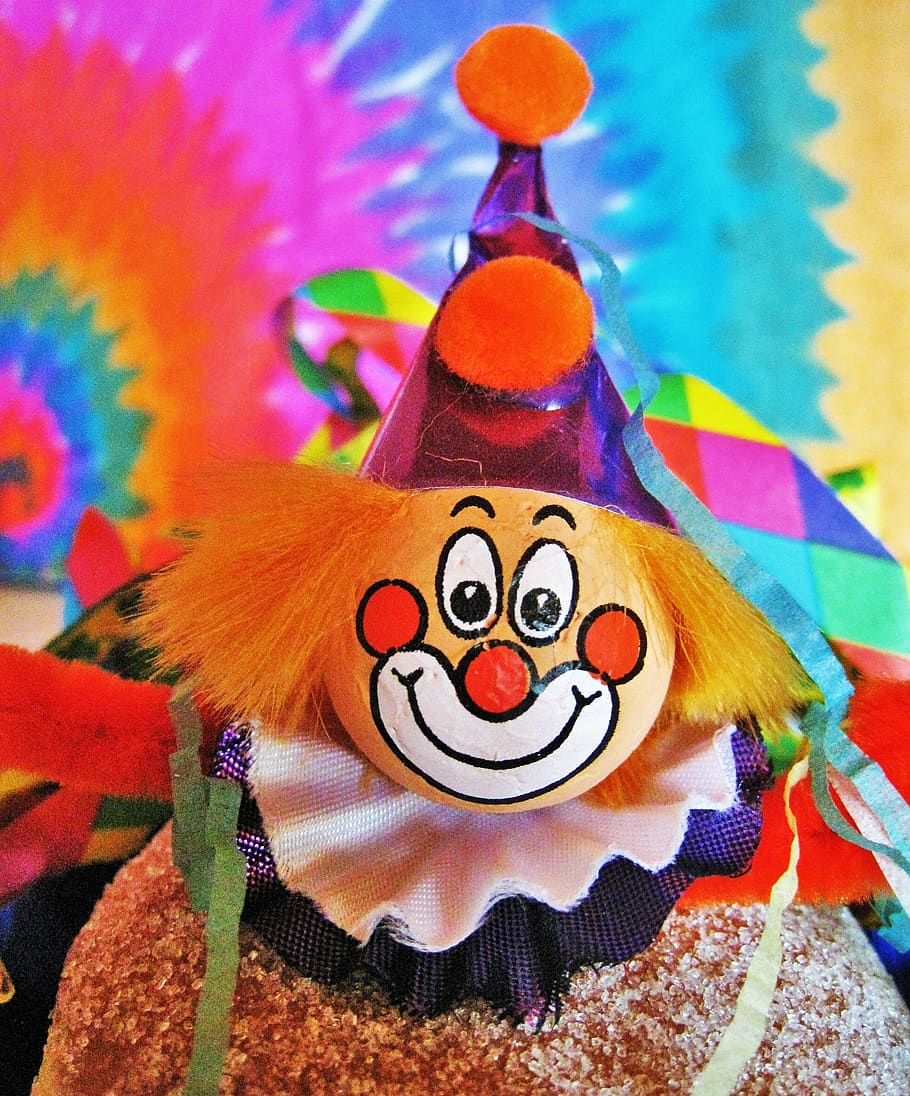 carnival clown, kunterbunt, carnival berlin, karnevaldeko, berlin, streamer, sweet, berlin with sugar, donut, baked goods