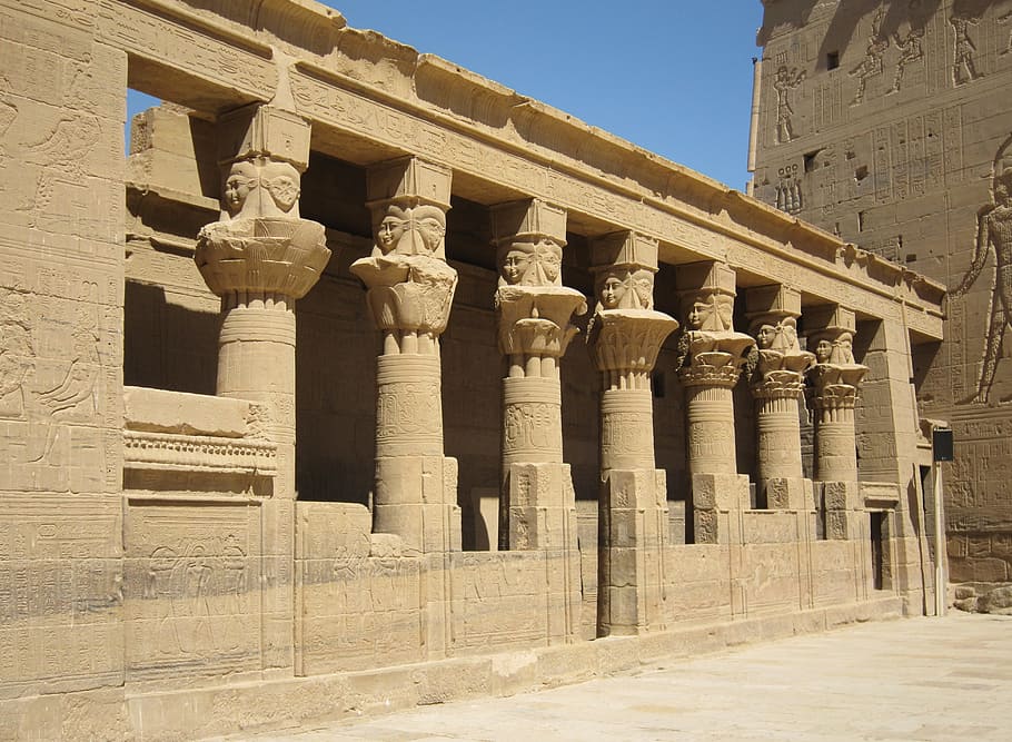 ベージュの石器の建物, アスワン, ホルス神殿, ナイル川, エジプト, 円柱, 建築, 建築コラム, 歴史, 過去