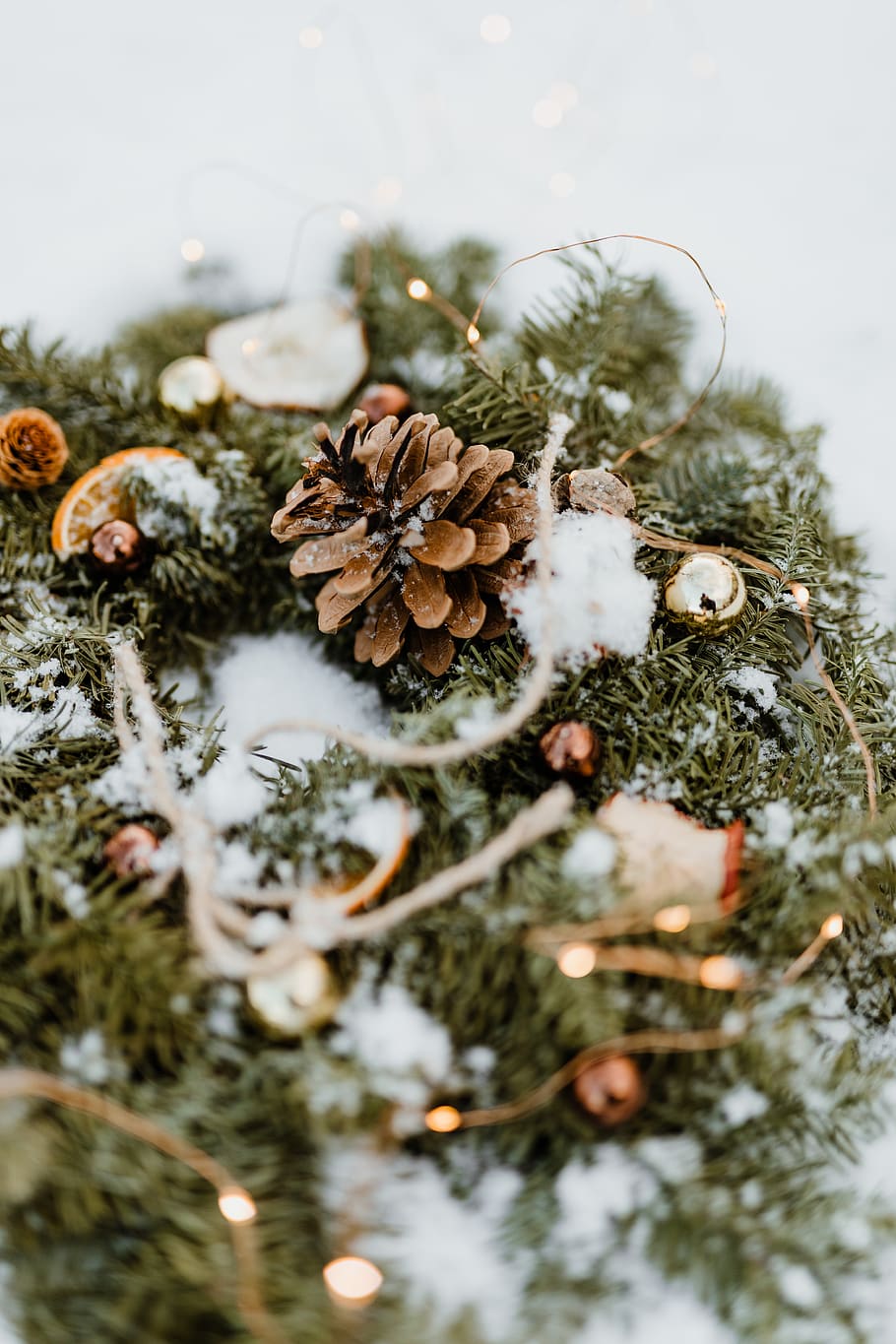 christmas, decor, decorations, xmas, december, snow, Winter, Wreath, selective focus, tree