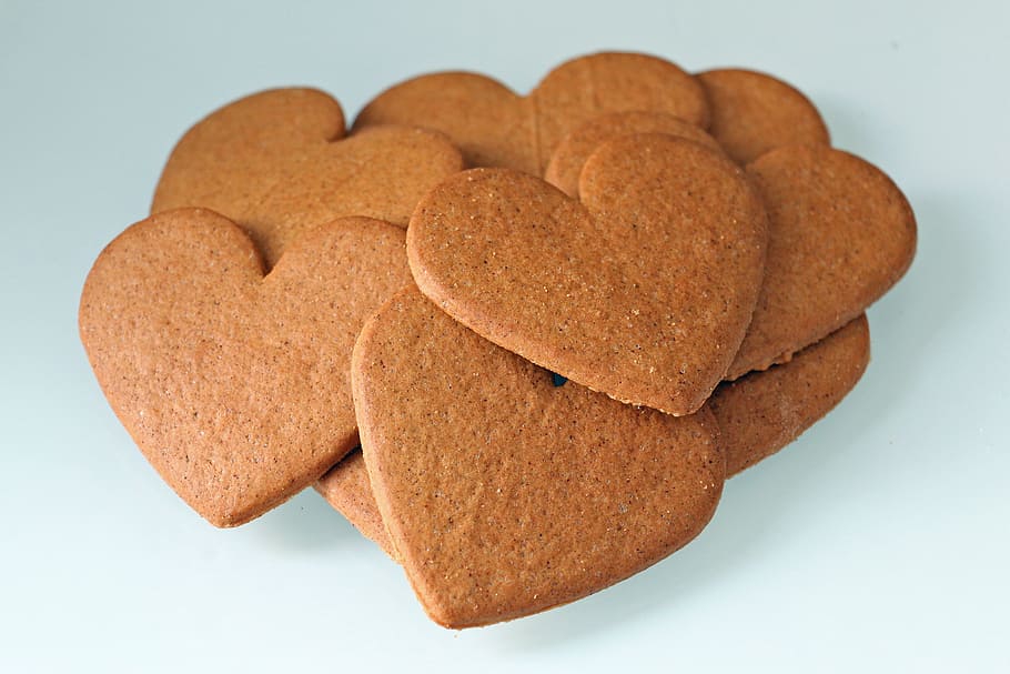 heart-shaped brown cookies, heart, gingerbread, advent, christmas, food, cookie, snack, baked, food and drink