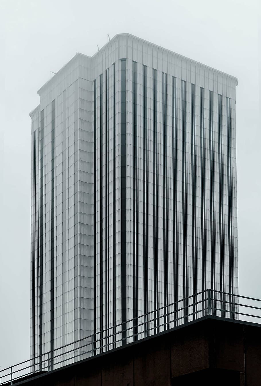 white, high, rise building, gray, sky, daytime, architecture, building, infrastructure, skyscraper