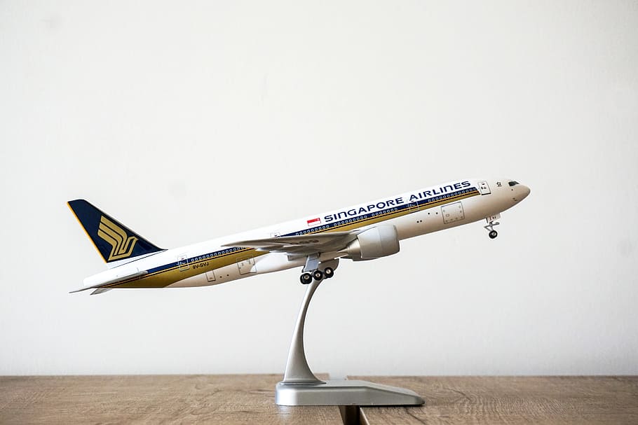 closeup, white, singapore airlines airplane, miniature, Airbus, Airline, Airliner, Airplane, airplane fan, boeing