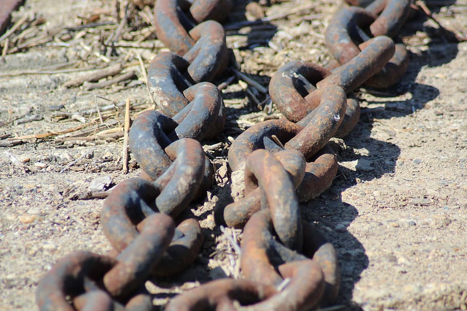 channels on the port, chains, rust, metal, rusty, scrap, boat, iron, port, navigation
