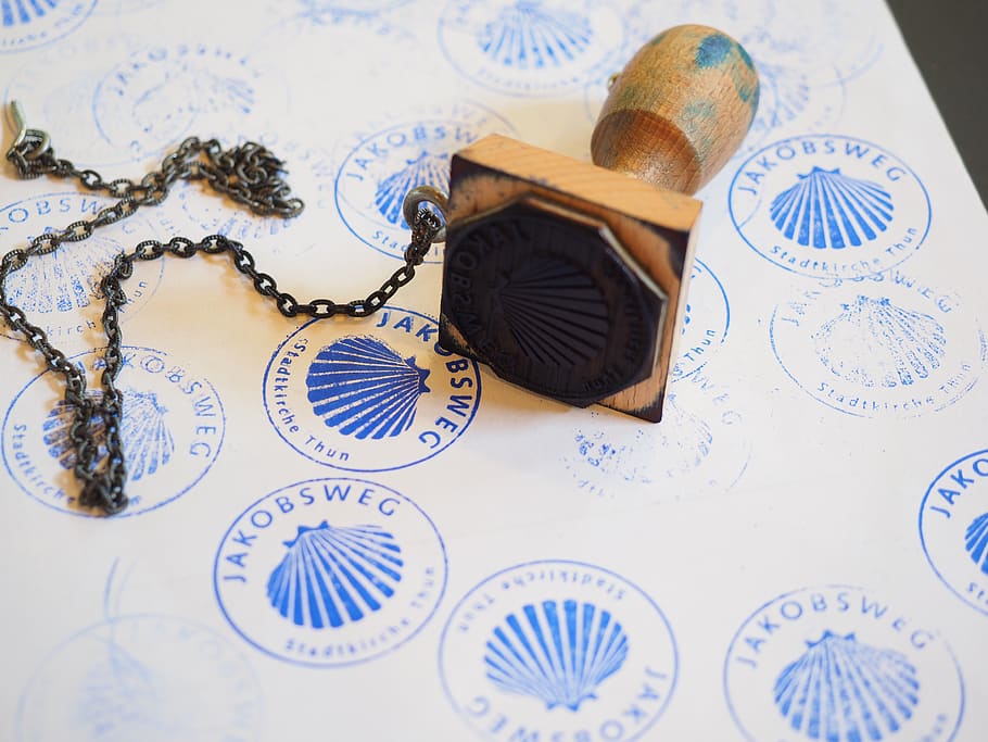 stamp, jokobsweg, wood stamp, office supplies, high angle view, indoors, still life, close-up, table, pattern