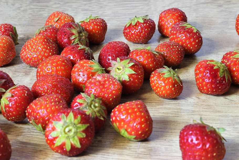 fruit, green, background, fresh, strawberry, berry, organic, white, juicy, red