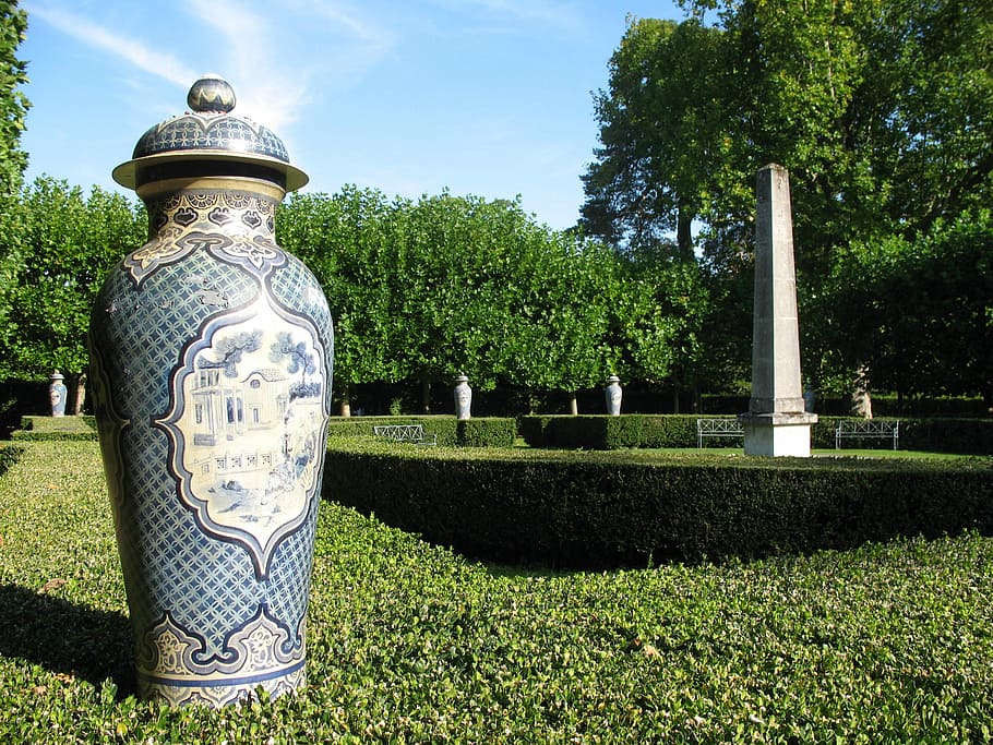 castle park groussay, Castle Park, Montfort-L'Amaury, france, ancient vases, blue, faïance, ceramic, landscape, nature
