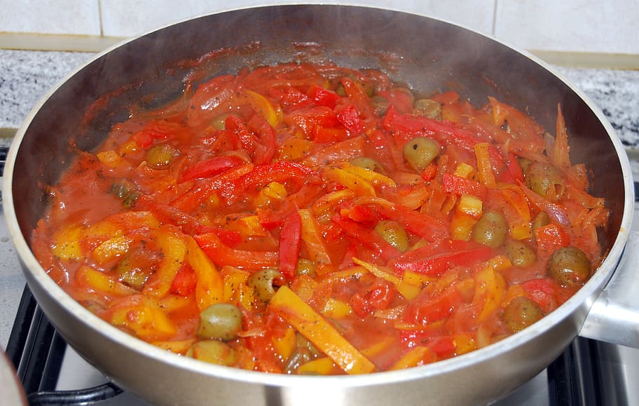gravy, pot, peppers, oliva, kitchen, italiana, food and drink, food, vegetable, kitchen utensil