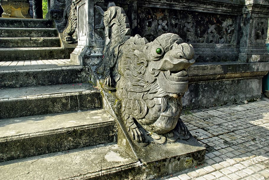 Viet Nam, Booed, Statue, Pilaster, Tomb, imperial, mausoleum, khai dinh, animal representation, sculpture