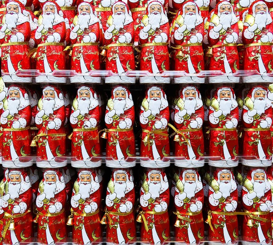santa claus figurine lot, christmas, nicholas, santa claus, chocolate, decoration, christmas market, in a row, large group of objects, for sale