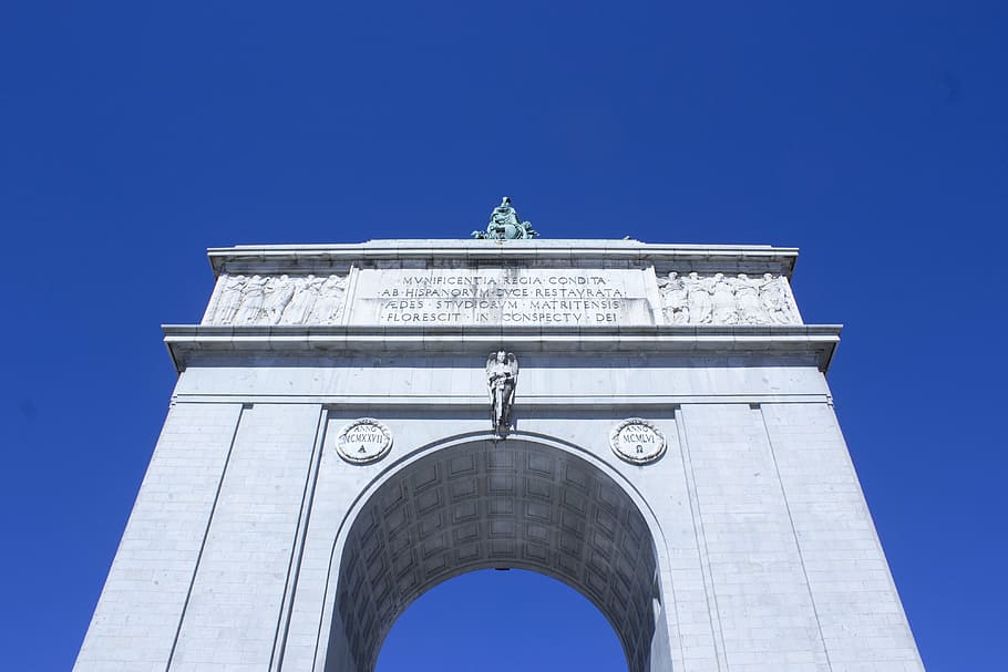 arch of triumph, victoria, monument, great, stone, granite, horses, bronze, sculpture, architecture