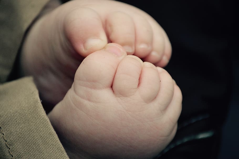 baby, feet, toes, tiny, curled, nails, kid, skin, young, human body part