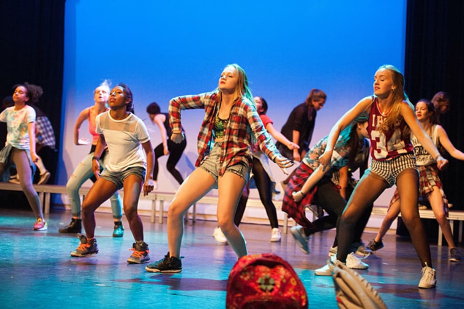 women dancing, stage, lights, dance, hiphop, breakdancing, attractive, group of people, young women, young adult