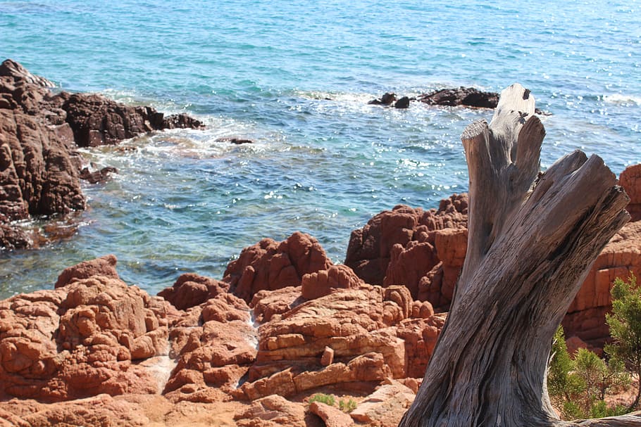 Cerdeña, mar, rojo, rocas, enebro, agua, verano, naturaleza, transparencias, roca