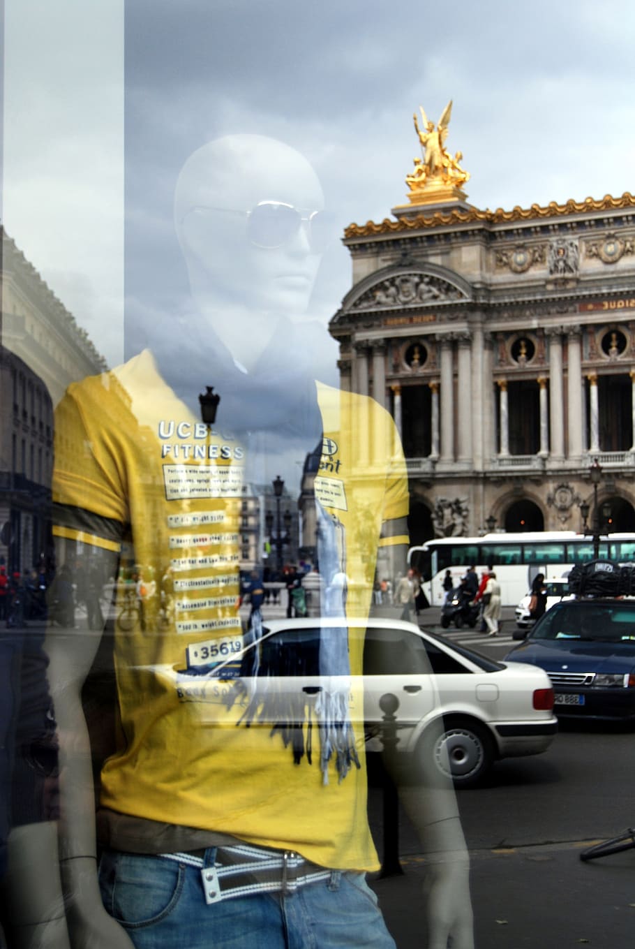 reflexiones, efecto espejo, maniquí, modo, tienda, edificio antiguo, estatua de oro, París, Francia, vidrio