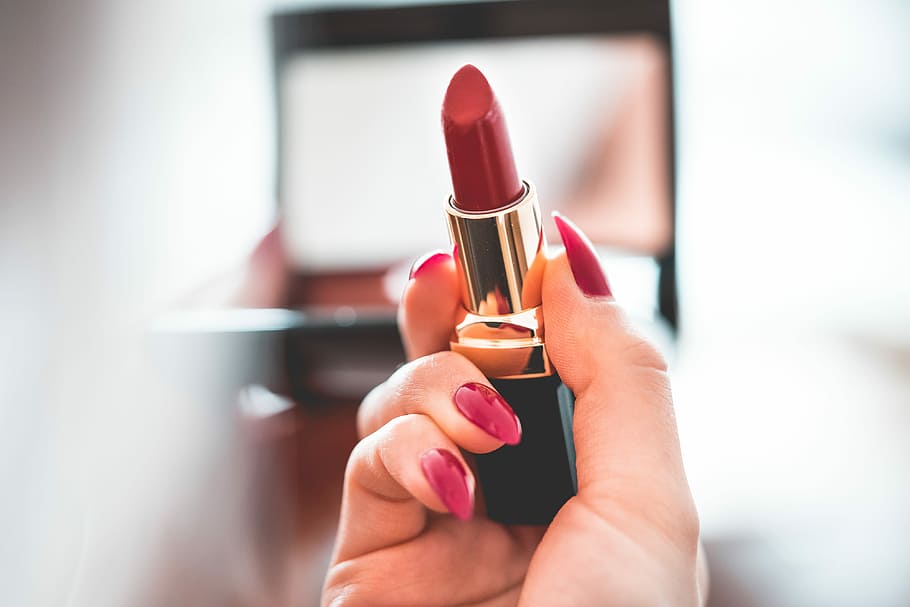 young, woman, preparing, date, Make-Up, dating, fashion, gold, hands, lipstick