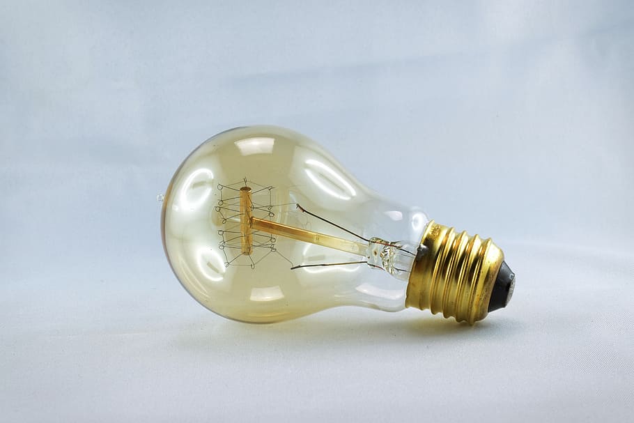 消灯した電球, 白, 表面, 電球, 消える, ヴィンテージ電球, レトロランプ, 閉じる, グローワイヤー, アイデア