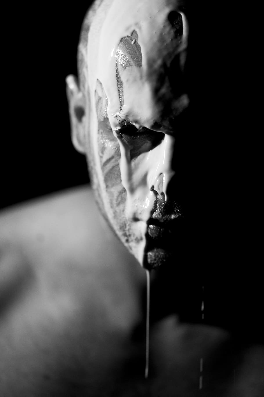 grayscale photo, man, white, liquid, face, model, male, overview, exposure, contact