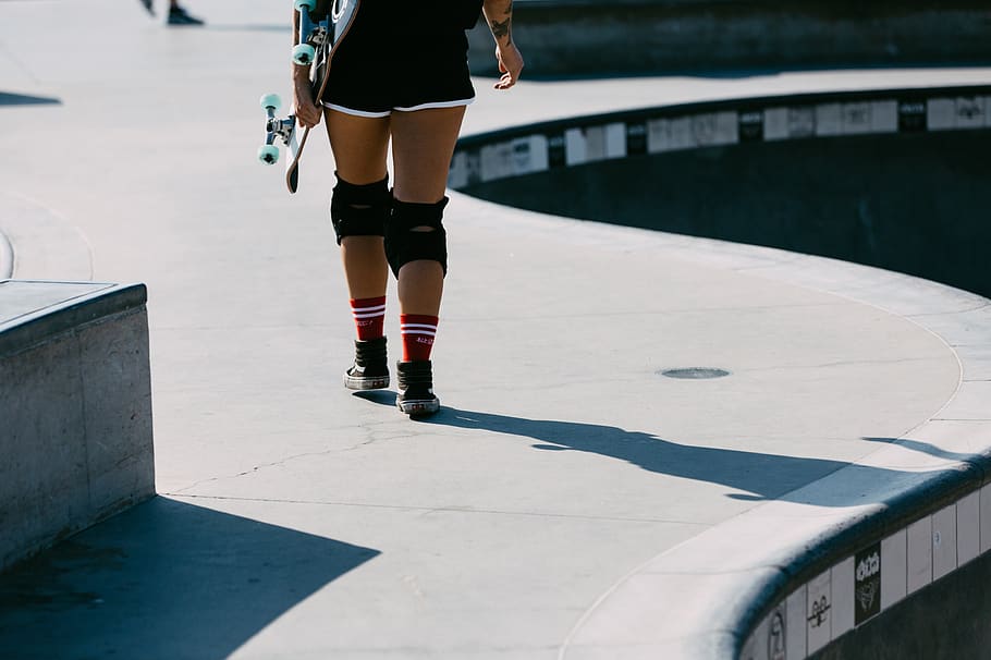pemain skateboard, park, skater, skatepark, berjalan, beton, outdoor, kneepads, aktivitas, olahraga