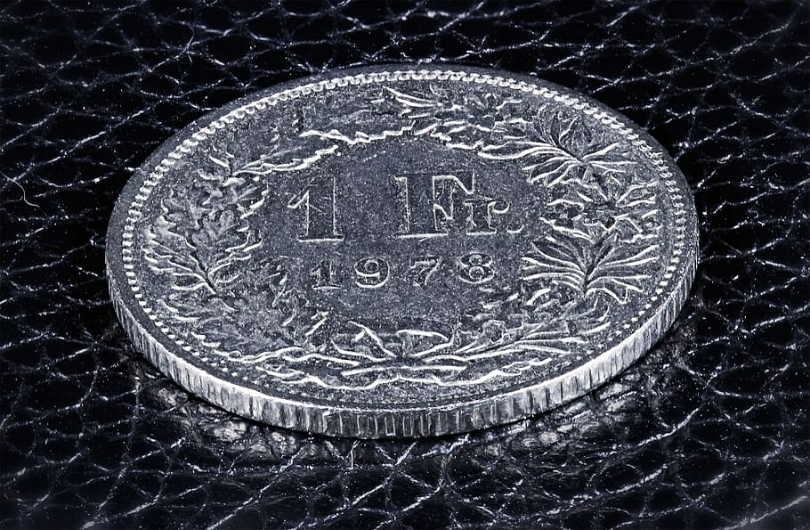 1978銀色1金, 金, 硬貨, フラン, お金, スイスフラン, マクロ, 閉じる, 銀行, 光沢のある
