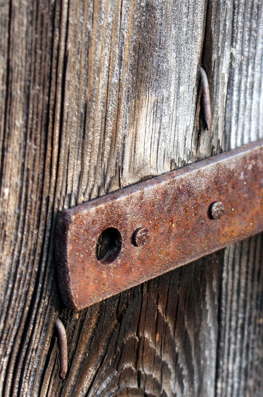 montaje, puerta de madera, viejo, inoxidable, puerta de madera vieja, desgastada, corrosión, marrón, escama, ruptura